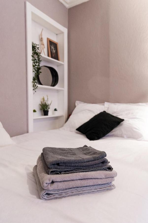 Agreable Studio En Plein Coeur De Quimper Apartment Ngoại thất bức ảnh